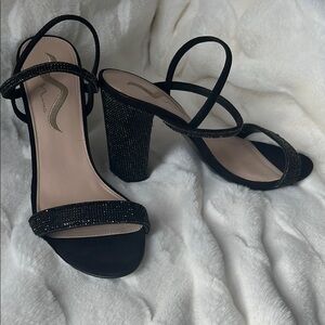 Nina Shoes Black Heels with Strappy Design and Chunky Heel